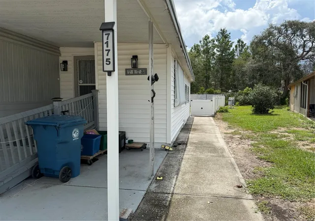 3rd image of 7175 Fairlane Ave, Brooksville, FL 34613 | MLS# W7888734