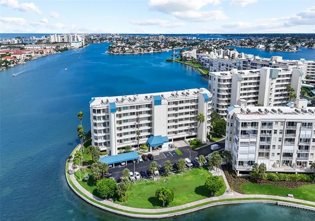 Condo for sale at 7922 Sailboat Key Blvd S #206, SOUTH PASADENA, FL 33707 | MLS# TB8540418