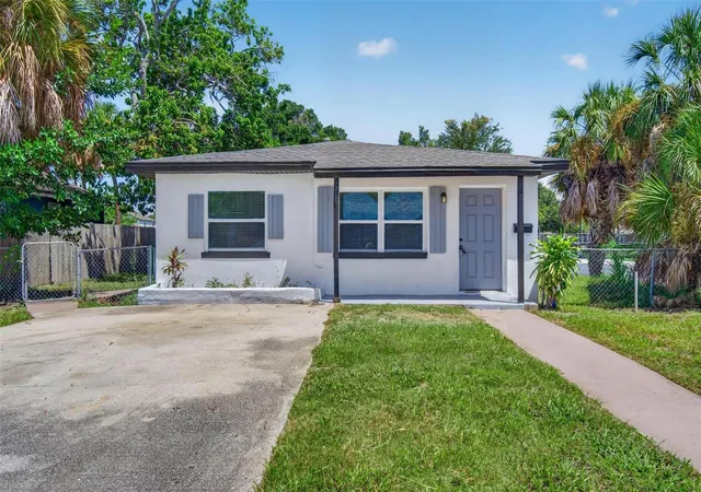 Photo 1 of Single family home for sale at 1901 Melrose Ave S, Saint Petersburg, FL 33712 | MLS# TB8540429 | Listing updated on 2026-09-02