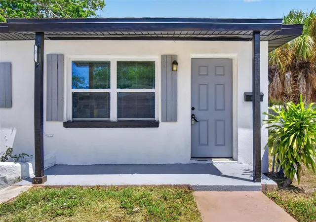 Photo 2 of Single family home for sale at 1901 Melrose Ave S, Saint Petersburg, FL 33712 | MLS# TB8540429 | Listing updated on 2026-09-02