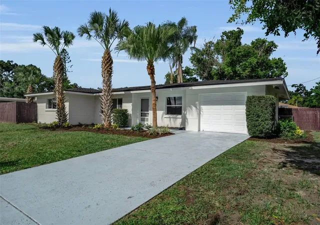 Photo 2 of Single family home for sale at 2769 Wisteria Pl, Sarasota, FL 34239 | MLS# A4703452 | Listing updated on 2026-09-16