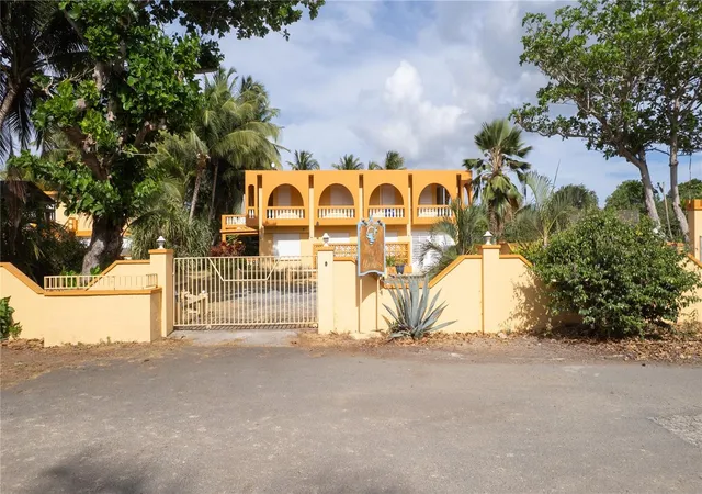 Photo 2 of Single family home for sale at 279 281 Bravos De Boston, Vieques, PR 00765 | MLS# PR9123537 | Listing updated on 2026-08-22
