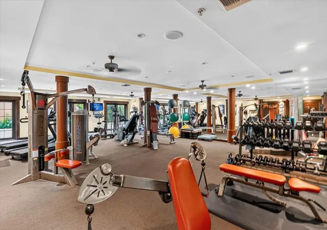 2nd image of 100 4Th Ave S, ST PETERSBURG, FL 33701