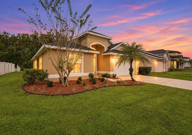 Photo 3 of Single family home for sale at 2621 Eagle Cliff Dr, Kissimmee, FL 34746 | MLS# P4939636 | Listing updated on 2026-10-04