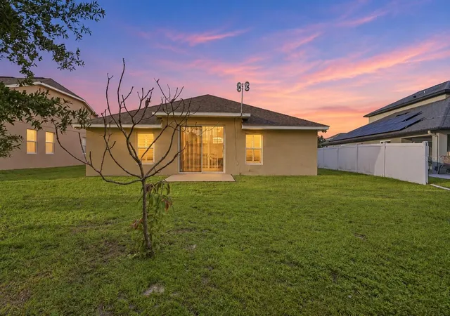 Photo 3 of Single family home for sale at 2621 Eagle Cliff Dr, Kissimmee, FL 34746 | MLS# P4939636 | Listing updated on 2026-10-04