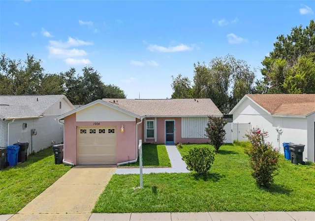 Photo 1 of Single family home for sale at 1004 Coolwood Pl, Brandon, FL 33511 | MLS# TB8540438 | Listing updated on 2026-10-13