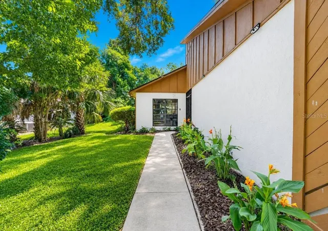 2nd image of 11 Indian Trl, Ormond Beach, FL 32174 | MLS# V4950820
