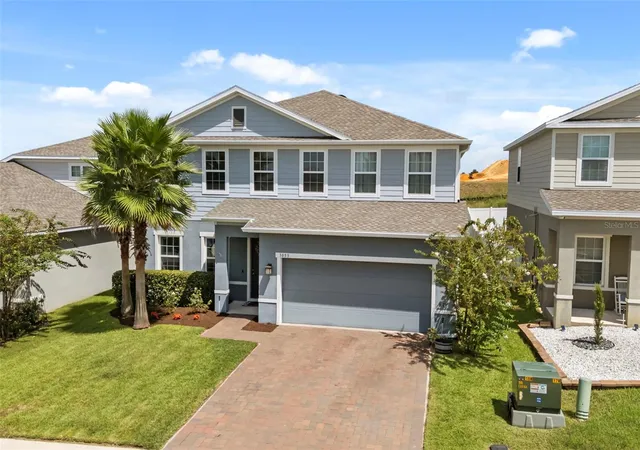 Photo 3 of Single family home for sale at 3053 Hill Point St, Minneola, FL 34715 | MLS# O6434899 | Listing updated on 2026-08-28