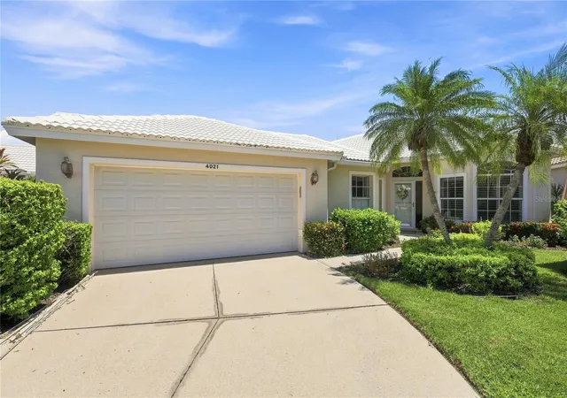 Photo 2 of Single family home for sale at 4021 Via Mirada, Sarasota, FL 34238 | MLS# A4703455 | Listing updated on 2026-09-06