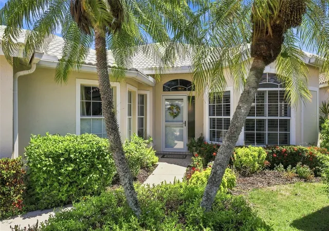 Photo 3 of Single family home for sale at 4021 Via Mirada, Sarasota, FL 34238 | MLS# A4703455 | Listing updated on 2026-09-06