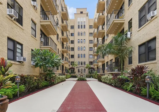 image of 130 4Th Ave N, ST PETERSBURG, FL 33701