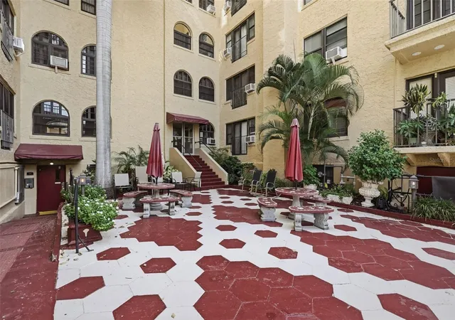 image of 130 4Th Ave N, ST PETERSBURG, FL 33701
