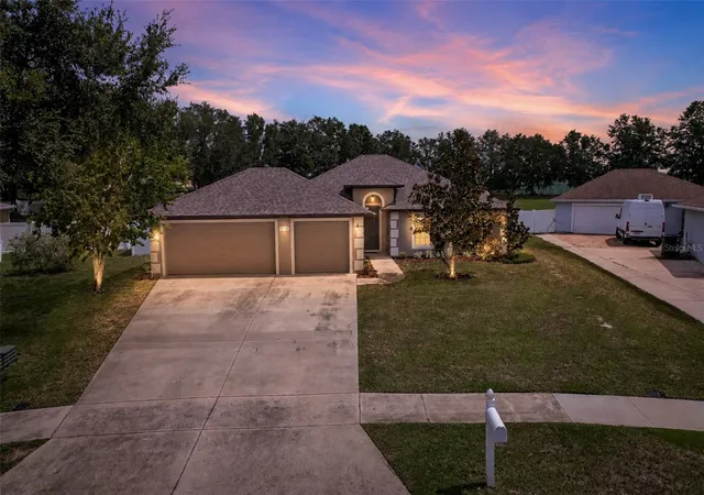 Photo 1 of Single family home for sale at 10105 Lenox St, Clermont, FL 34711 | MLS# G5116662 | Listing updated on 2026-09-12