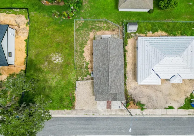 Photo 3 of Single family home for sale at 904 Washington St, Leesburg, FL 34748 | MLS# O6434922 | Listing updated on 2026-10-03