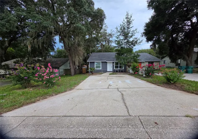 1st image of 1422 Plymouth Ave, Mount Dora, FL 32757 | MLS# O6434950