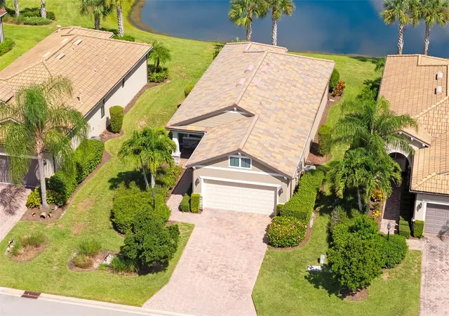Photo 2 of Single family home for sale at 6726 Haverhill Ct, Bradenton, FL 34202 | MLS# A4703472 | Listing updated on 2026-09-02