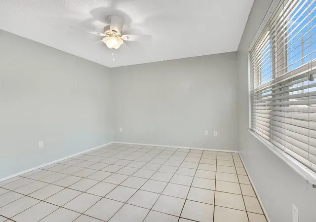 5th image of 2533 S Fern Creek Ave, Orlando, FL 32806 | MLS# O6434974