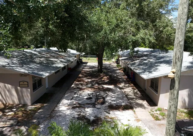 4th image of 3753 141St Pl, Largo, FL 33771 | MLS# TB8540523