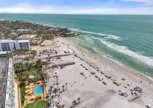 2nd image of 915 Seaside Dr, SARASOTA, FL 34242