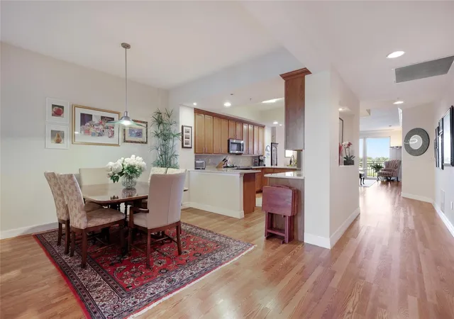 Listing Photo 5 - Condo for sale in building located at 5100 Jessie Harbor Dr, OSPREY, FL 34229 - Unit #404