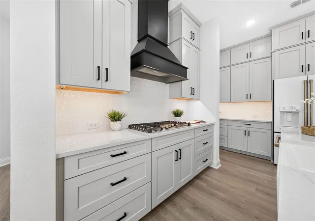 Photo 4 of Single family home for sale at 1619 S Osceola Ave, Orlando, FL 32806 | MLS# O6434996 | Listing updated on 2026-10-14