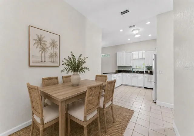4th image of 1230 Motorcoach Dr, Polk City, FL 33868 | MLS# L4964430