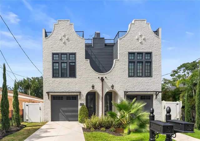 Photo 1 of Townhouse for sale at 417 W Ross Ave #2, Tampa, FL 33602 | MLS# TB8540544 | Listing updated on 2026-09-06