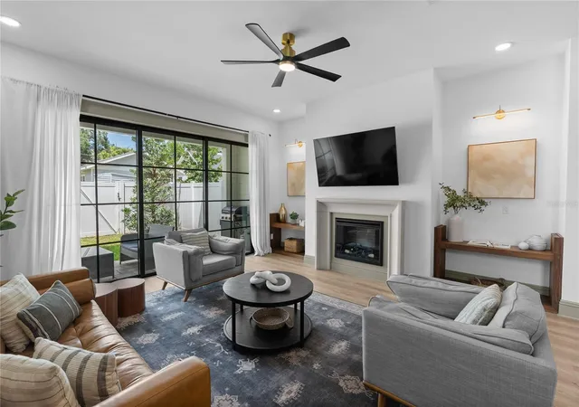 Photo 4 of Townhouse for sale at 417 W Ross Ave #2, Tampa, FL 33602 | MLS# TB8540544 | Listing updated on 2026-10-20