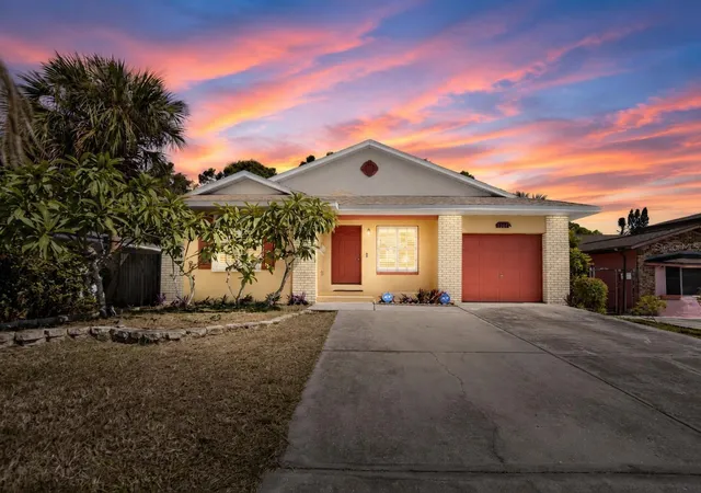 Photo 1 of Single family home for sale at 1101 27th Avenue S, Saint Petersburg, FL 33705 | MLS# TB8540545 | Listing updated on 2026-10-12