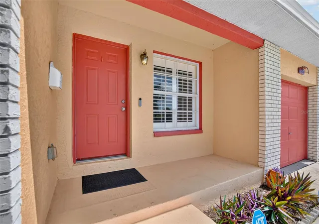 Photo 3 of Single family home for sale at 1101 27th Avenue S, Saint Petersburg, FL 33705 | MLS# TB8540545 | Listing updated on 2026-10-12