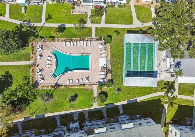 2nd image of 5913 17th St W, BRADENTON, FL 34207