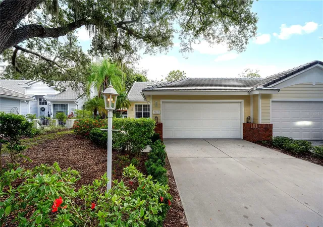 2nd image of 7617 Whitebridge Gln, University Park, FL 34201 | MLS# A4703487