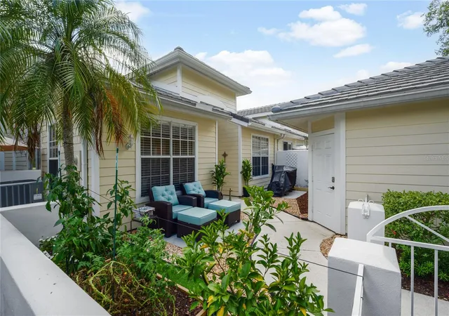 4th image of 7617 Whitebridge Gln, University Park, FL 34201 | MLS# A4703487