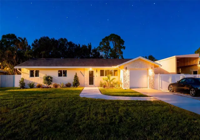 Photo 1 of Single family home for sale at 4899 Cnl Dr Lake, Lake Worth, FL 33463 | MLS# O6435006 | Listing updated on 2026-09-21