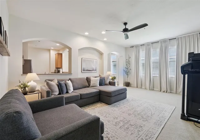 4th image of 2925 Ashland Ln S, Kissimmee, FL 34741 | MLS# O6435009