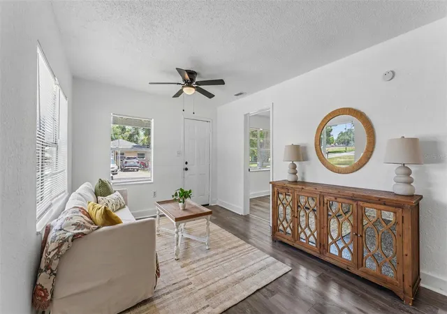 4th image of 1036 N Missouri Ave, Lakeland, FL 33805 | MLS# L4964431