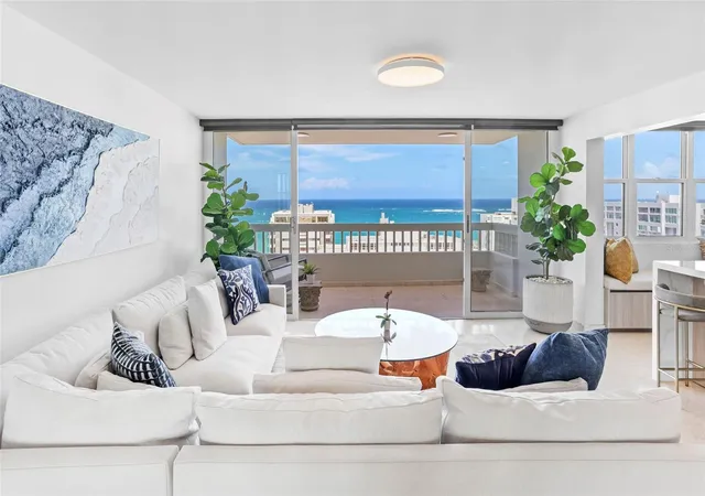 Photo 4 of Condo for sale at 70 Kings Ct #17C, San Juan, PR 00911 | MLS# PR9123546 | Listing updated on 2026-10-21