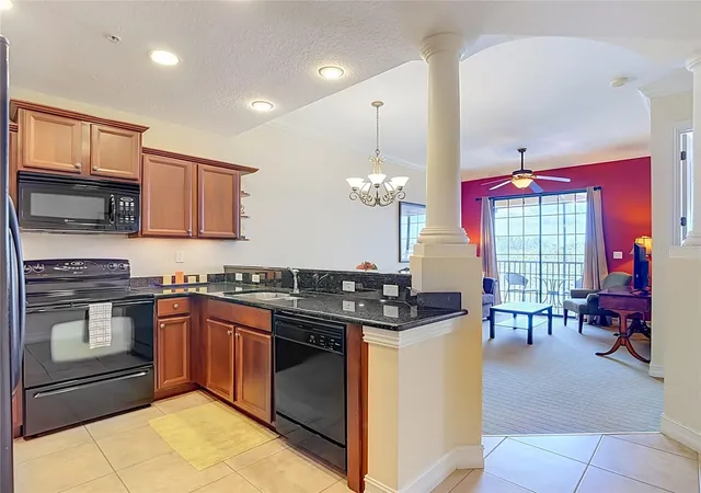 4th image of 13941 Clubhouse Dr #304, Tampa, FL 33618 | MLS# TB8540553