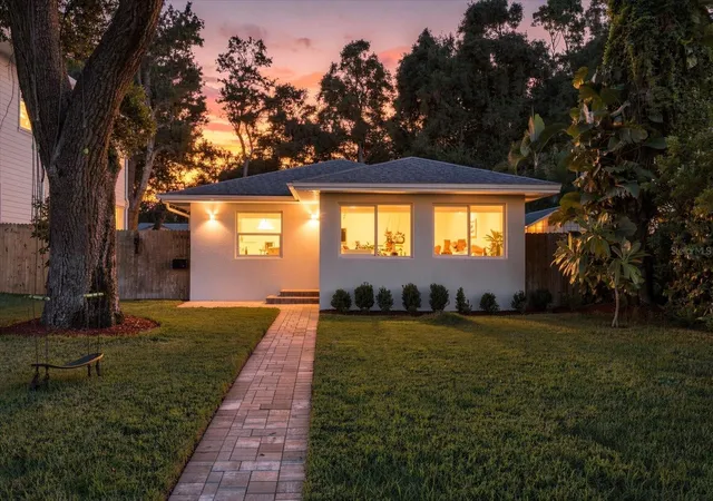 2nd image of 135 24th Ave Se, Saint Petersburg, FL 33705 | MLS# TB8540557