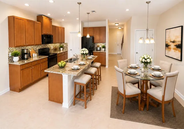 Photo 3 of Townhouse for sale at 7605 Aloma Pines Ct, Winter Park, FL 32792 | MLS# O6435026 | Listing updated on 2026-08-25