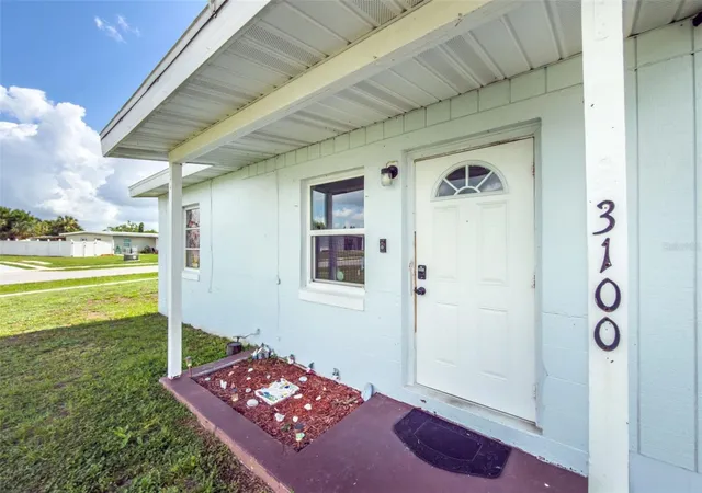 2nd image of 3100 Crestwood Dr, Port Charlotte, FL 33952 | MLS# C7529787