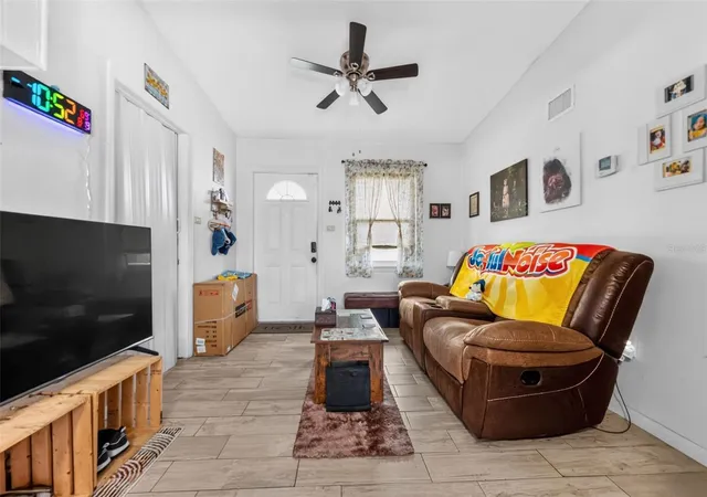 3rd image of 3100 Crestwood Dr, Port Charlotte, FL 33952 | MLS# C7529787