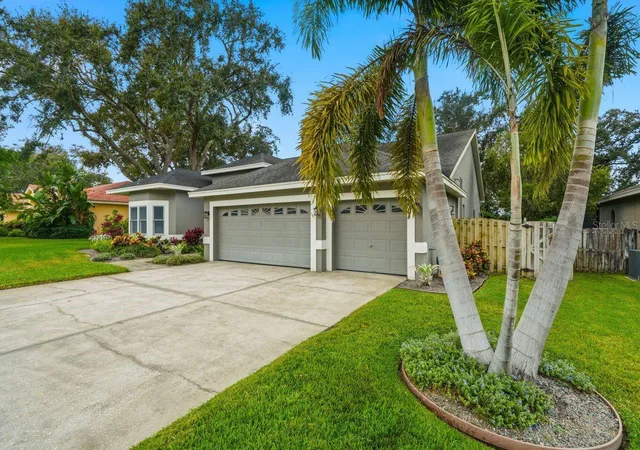 3rd image of 700 Westfield Ct, Dunedin, FL 34698 | MLS# TB8540585
