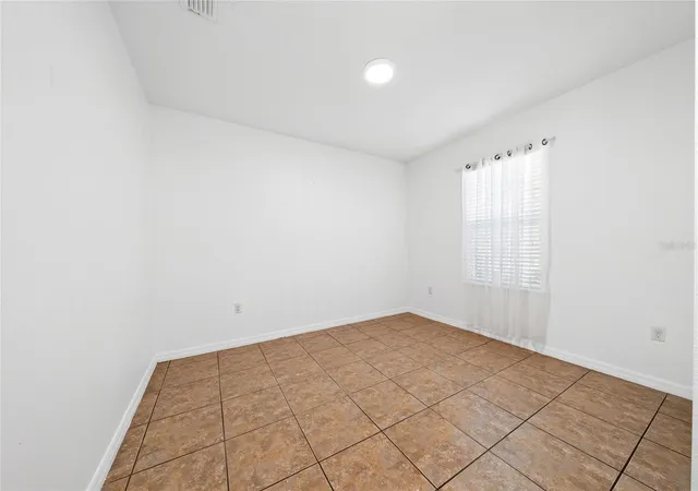 4th image of 5590 Silver Thistle Ln, Saint Cloud, FL 34772 | MLS# S5155959