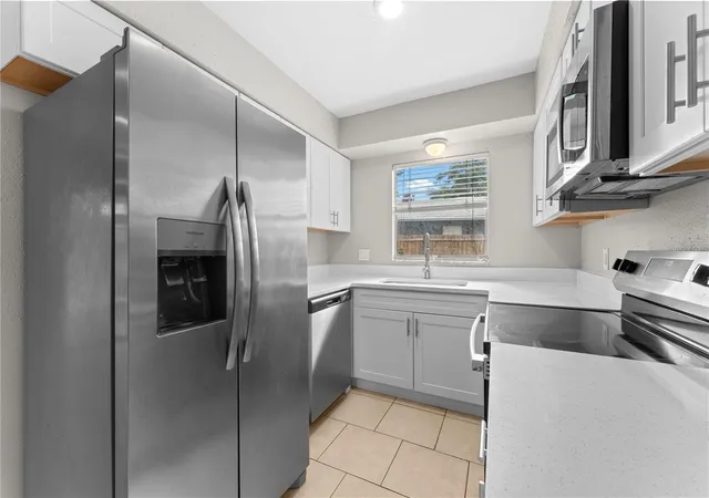 Photo 4 of Sale Pending at 1723 Canterbury Cir, Casselberry, FL 32707 | MLS# O6435061 | Listing updated on 2026-10-07