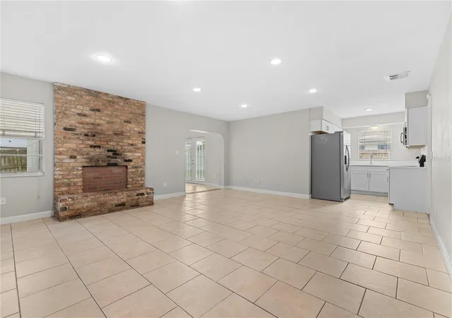 Photo 3 of Sale Pending at 1723 Canterbury Cir, Casselberry, FL 32707 | MLS# O6435061 | Listing updated on 2026-10-07