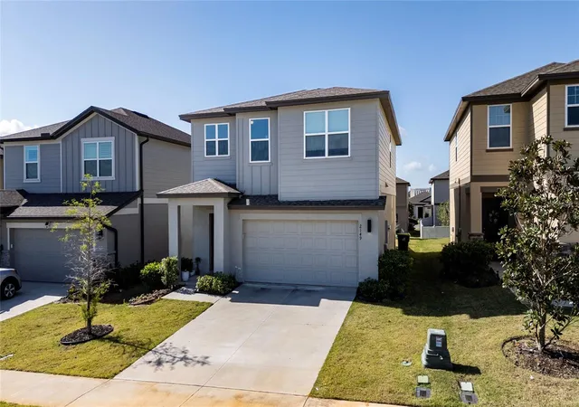 Photo 2 of Single family home for sale at 2149 Treasure Hl St, Clermont, FL 34715 | MLS# S5155962 | Listing updated on 2026-09-15