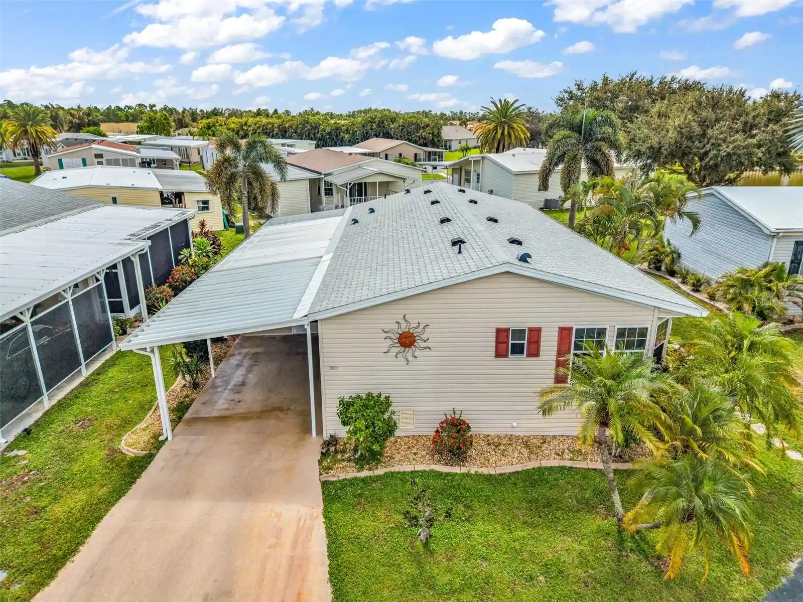 Listing Photo 1 - Condo for sale in 1000 Kings Hwy located at 1000 Kings Hwy, PORT CHARLOTTE, FL 33980 - Unit #380