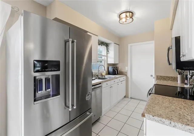 Photo 4 of Single family home for sale at 2948 Colorado Ave, Orlando, FL 32826 | MLS# O6435069 | Listing updated on 2026-10-02