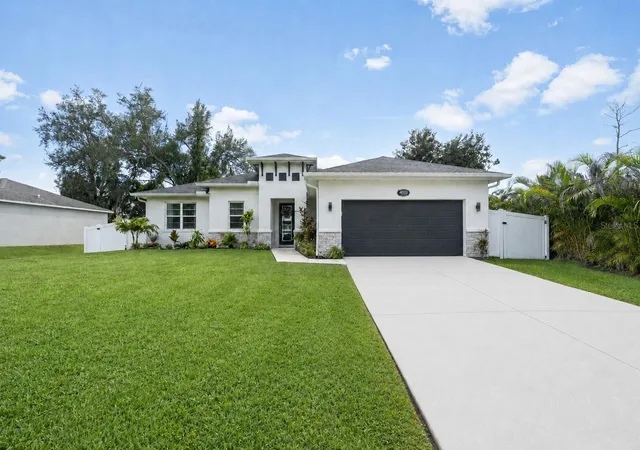 3rd image of 4033 Union Ln, North Port, FL 34288 | MLS# C7529789